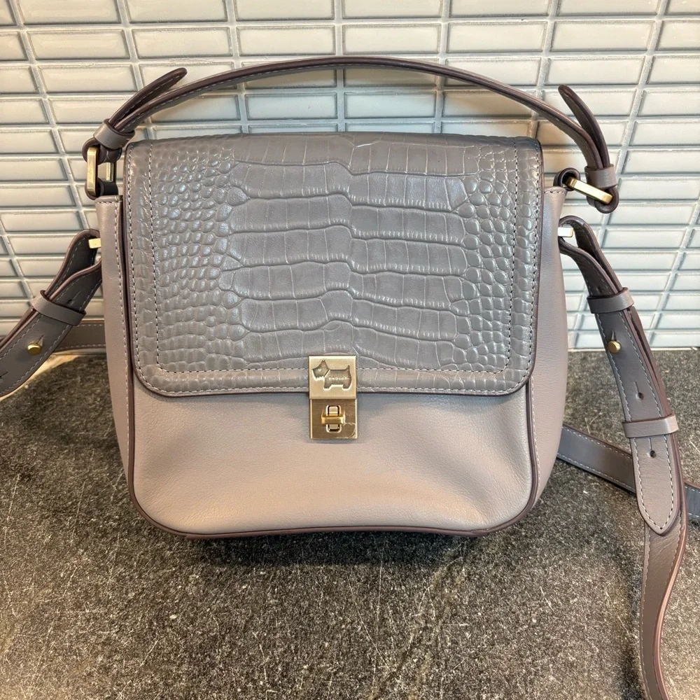 Radley London Light Grey Leather
Crossbody Bag - Picture 1 of 10